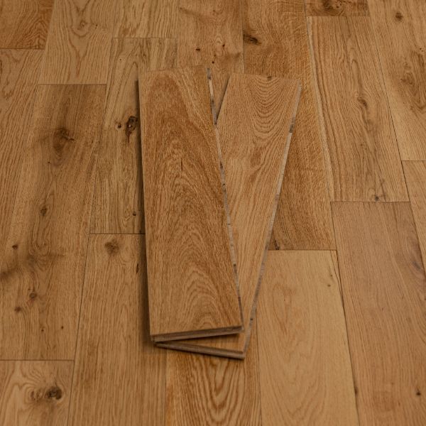 Richmond 18/4x125x(300-1200)mm Natural Oak Brushed & UV Oiled.